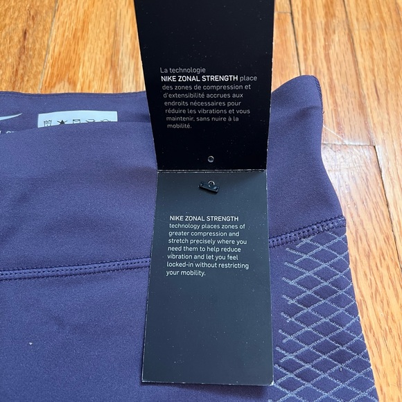 NWT Nike Zonal Strength Cropped Leggings - Picture 8 of 10